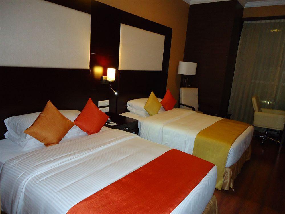 The Metroplace Hotels Inside Ascendas It Park Taramani Chennai Exteriör bild